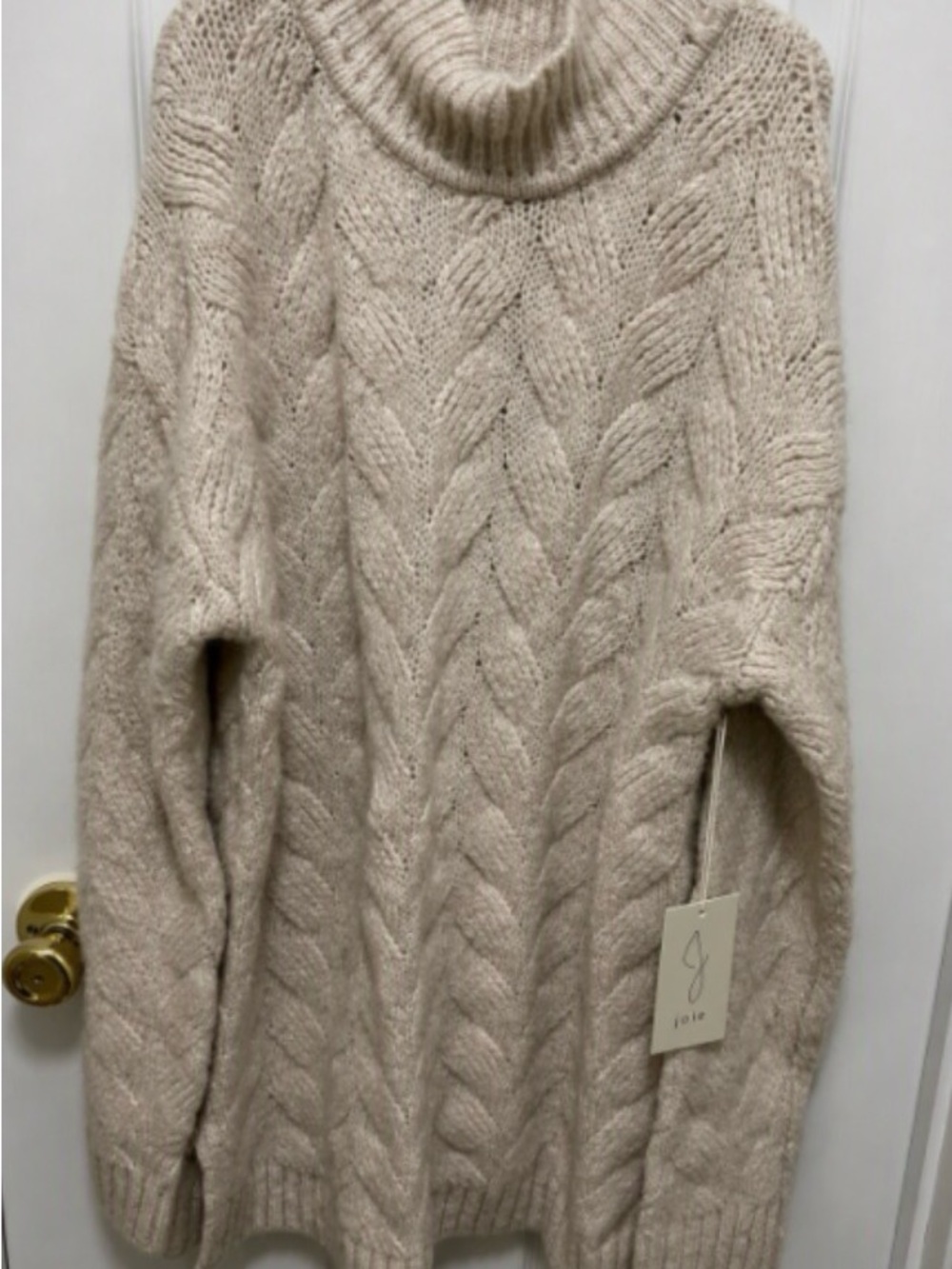 Joie Knit Oversized Sweater in off white creamy shade! Size M